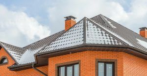 straight line construction offers metal roof replacement services to homeowners in the Sacramento area.
